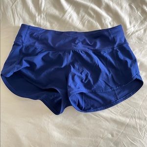 BLUE LULULEMON SPEED UP LOW RISE 2.5” SHORTS